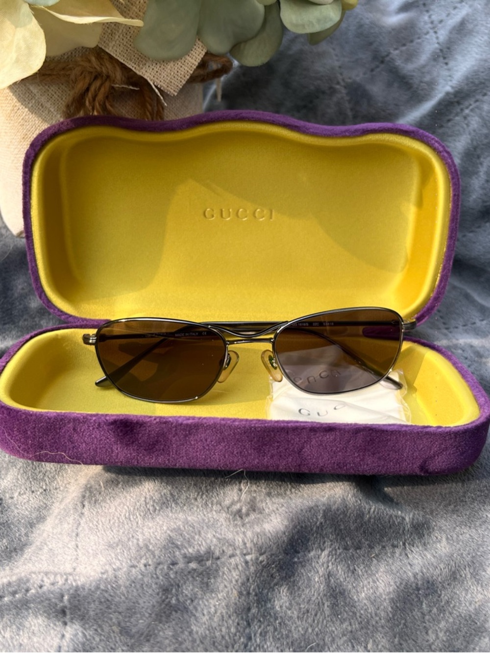 Vintage Gucci GG 1618/S Metal Aviator Sunglasses + Case & Cloth